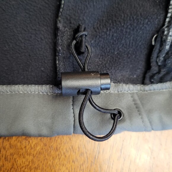 Columbia ~ Sz M ~ Full Zip Front  Hoodie ~ Excellent Condition - Picture 4 of 9